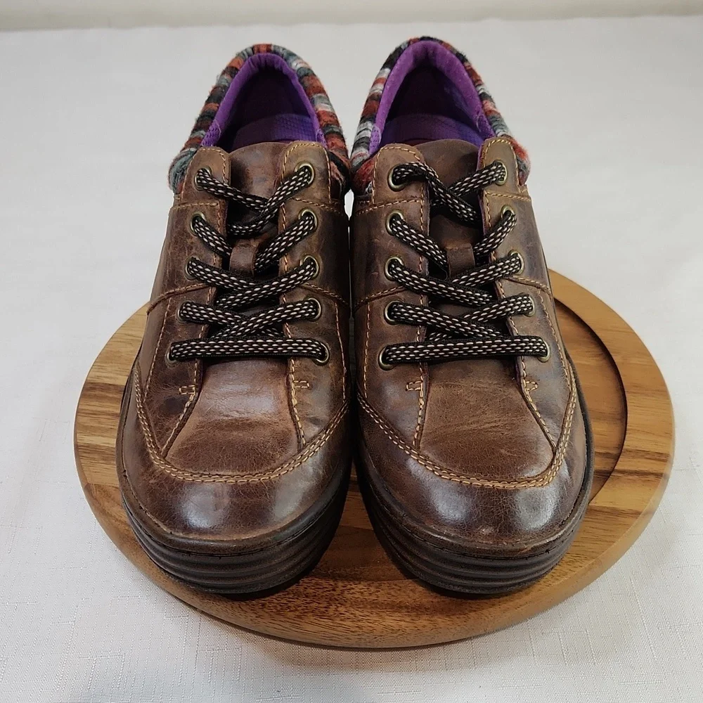 Bionic Gervais Platform Wedge Oxfords. Size 8